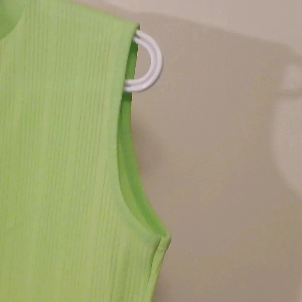 Vintage Green Sleeveless Top - Picture 5 of 6